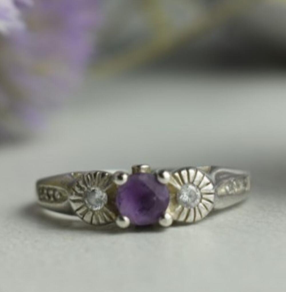 Avon 925 Sterling Silver Tourmaline & CZ Ring Size 9
